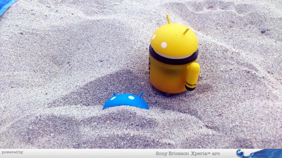 Androidi na pesku