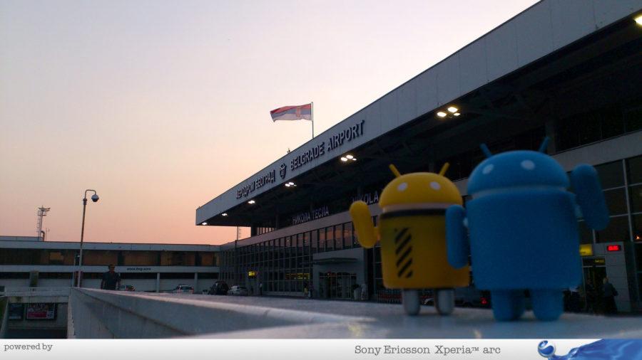 Androidi na aerodromu