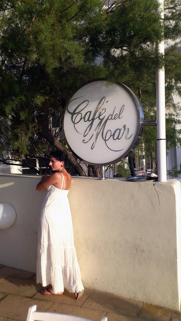 cafe del mar woman