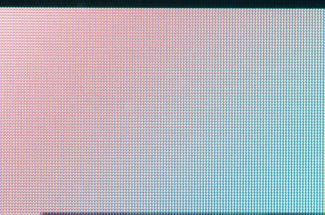RGB Ekran Motorole MotoX pod mikroskopom