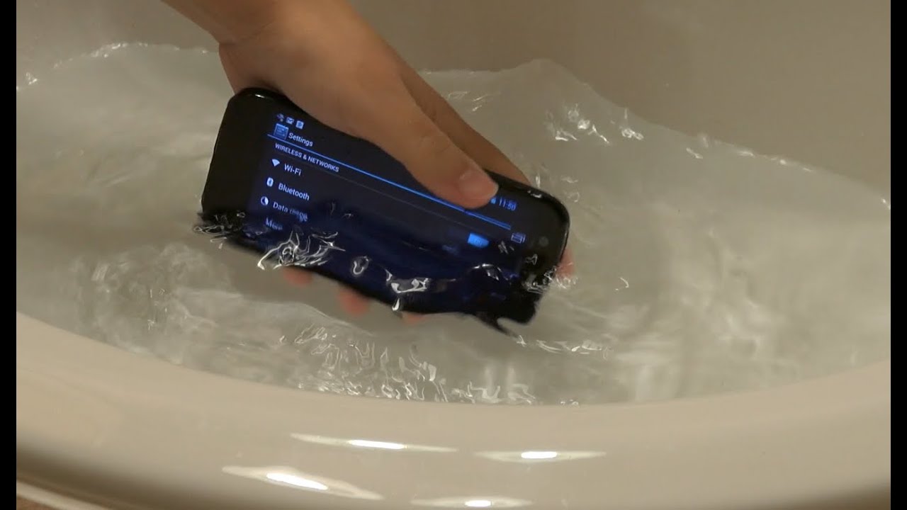 YouTube: Otpornost Motorole Moto G stavljena na test [VIDEO]