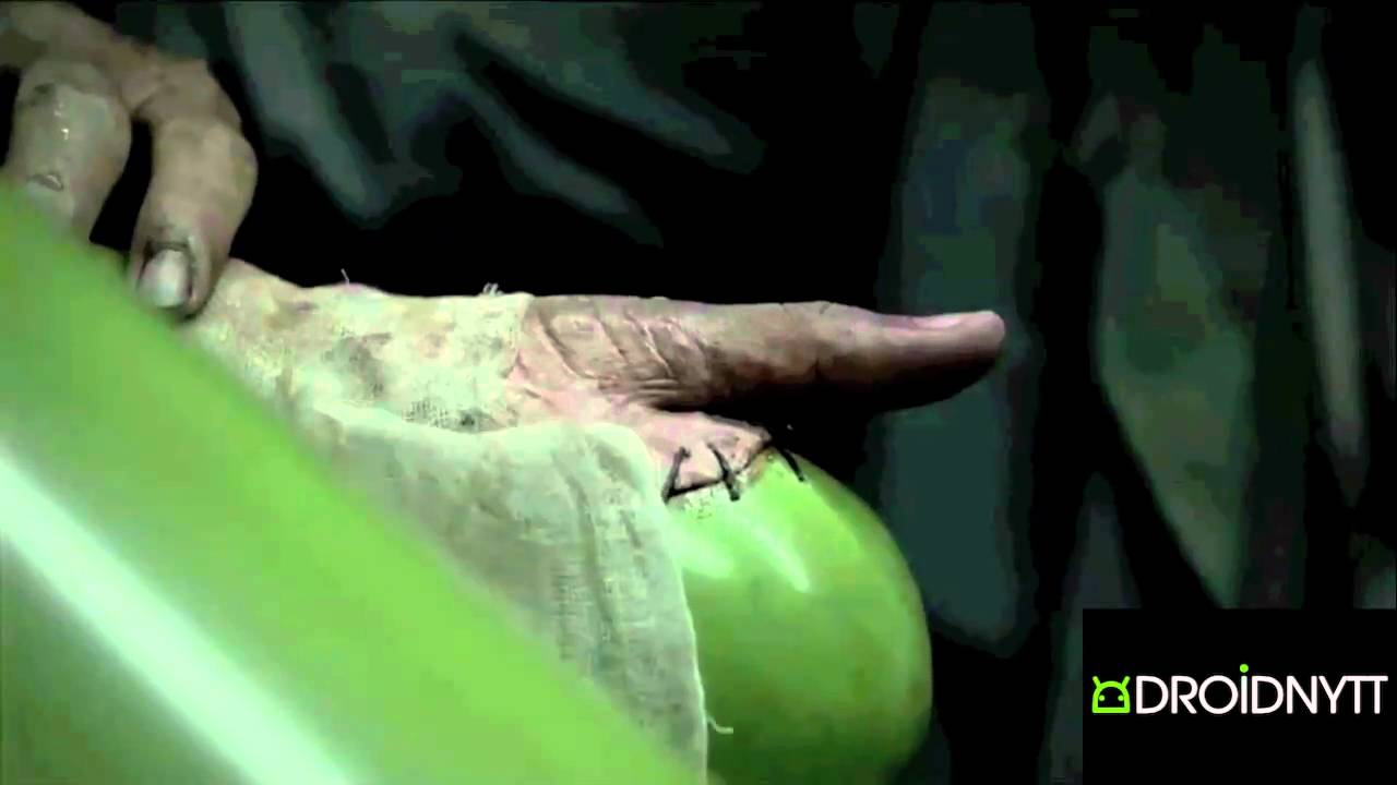 YouTube: Sony Ericsson Xperia Play telefon