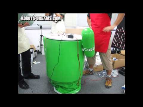 YouTube: Android robot sa Android OS-om