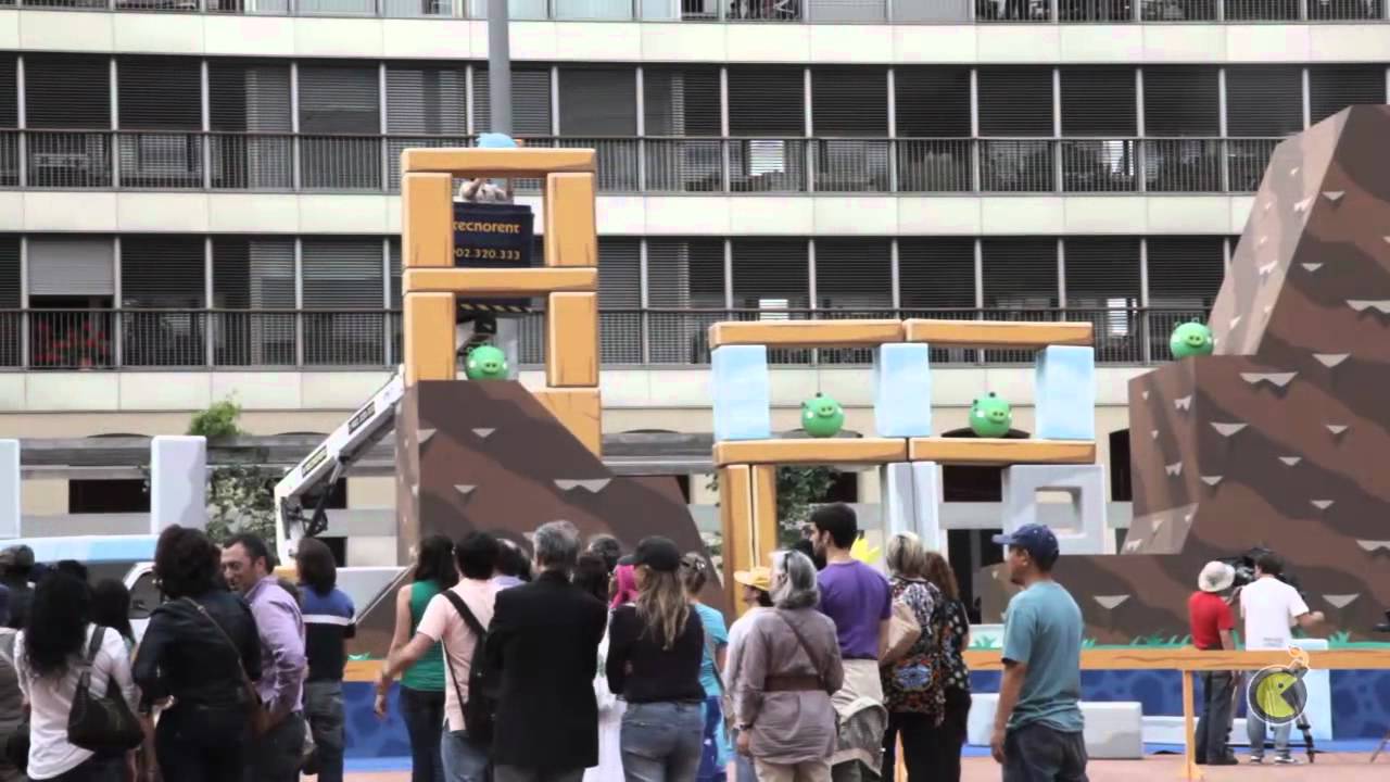 YouTube: Angry Birds uživo u Barseloni [video]