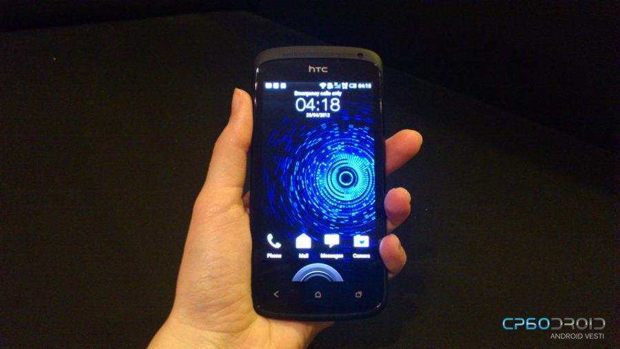 HTC One S iz ruke
