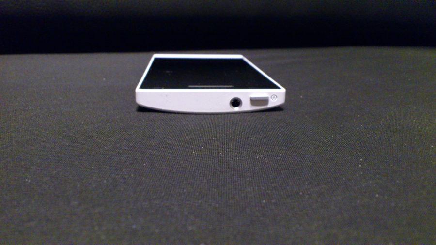 gornja strana Sony Xperia S