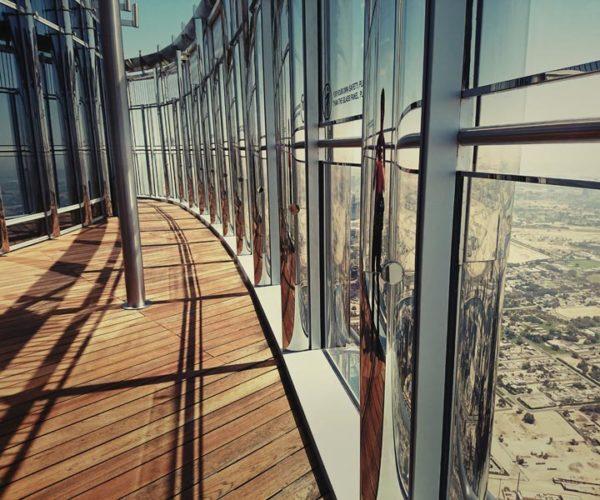 Mikael-Buck,-Burj-Khalifa,-Sony-Xperia-XZ-(8)